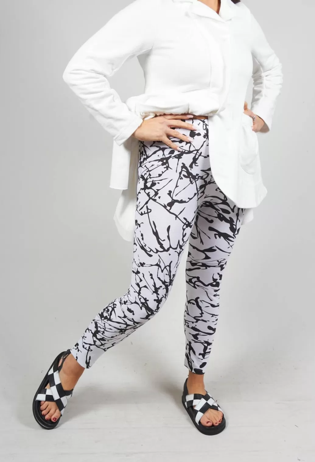 Leggings^Bread and Butter Ankle Cropped Leggings In White With Black Print
