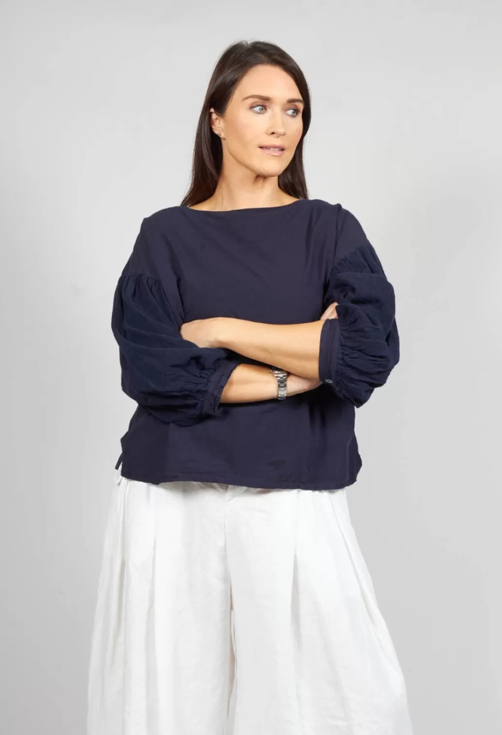 Jumpers^Baci Crinkle Top With Contrasting Sleeves In Navy