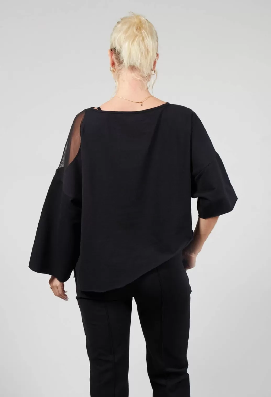 Jumpers^Philomena Christ Cropped Jumper In Black