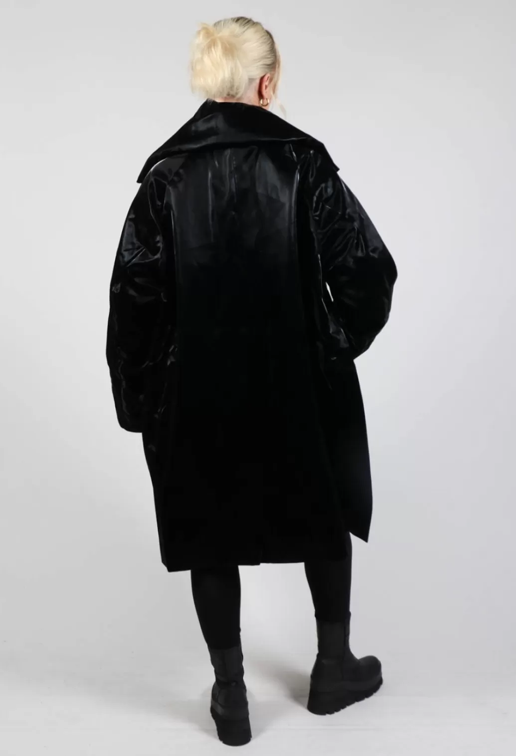 Coats^Rundholz Black Label High Shine Coat Black