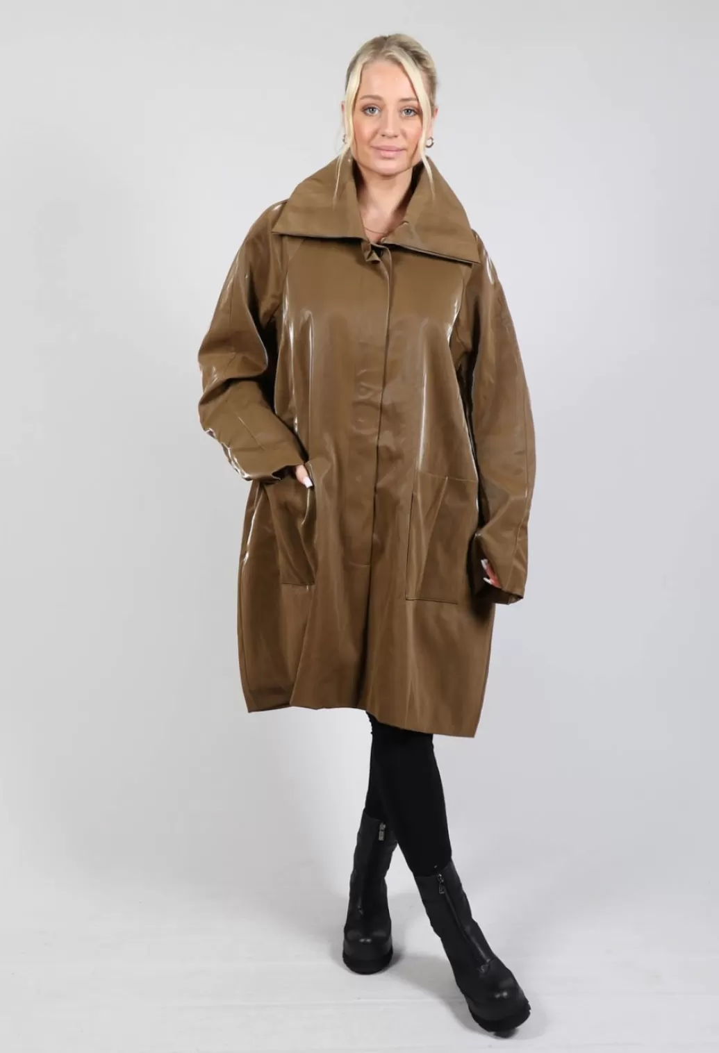 Coats^Rundholz Black Label High Shine Coat Bronze