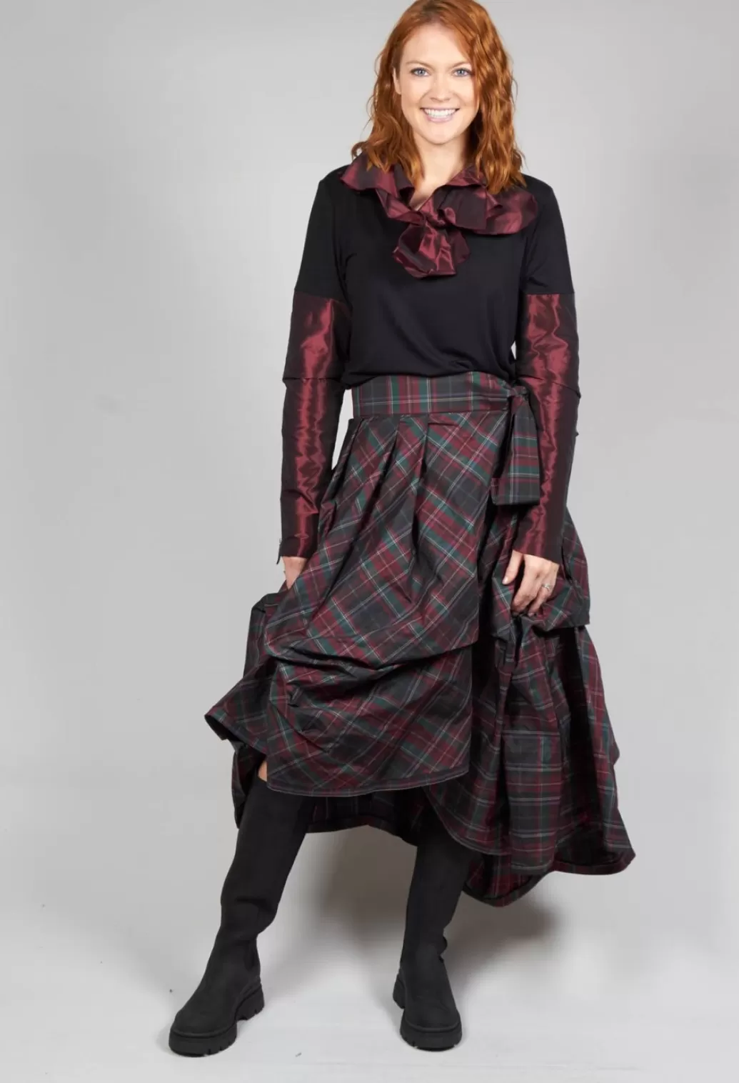 Shirts & Blouses^Xenia Design Jersey Top With Contrasting Sleeves And Neck In Black And Burgundy