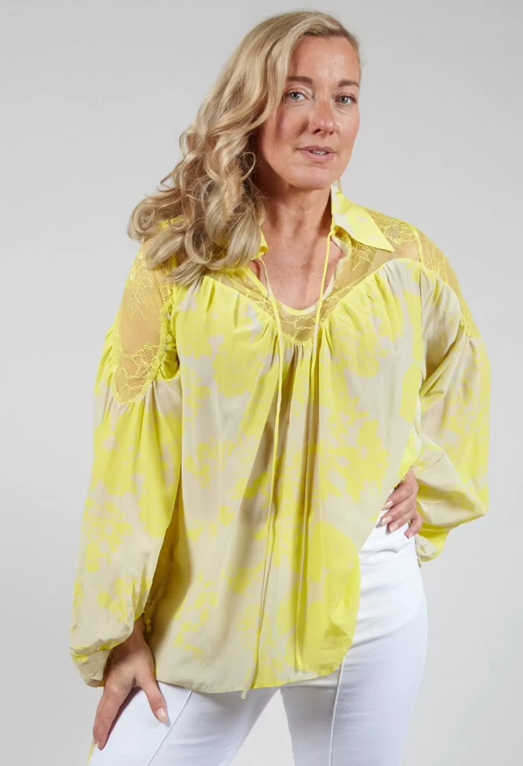 Shirts & Blouses^Beatrice B Lace Blouse In Lion Cream