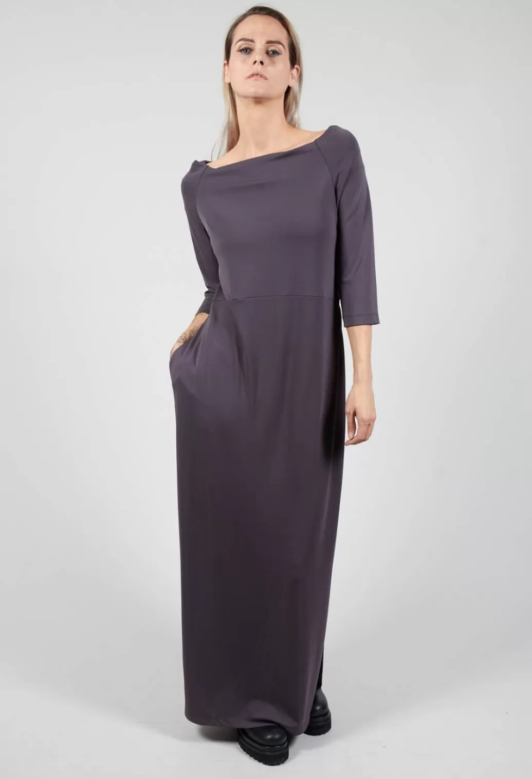 Dresses^Xenia Design Long Dress With Three Quarter Length Sleeves In Dark Grey