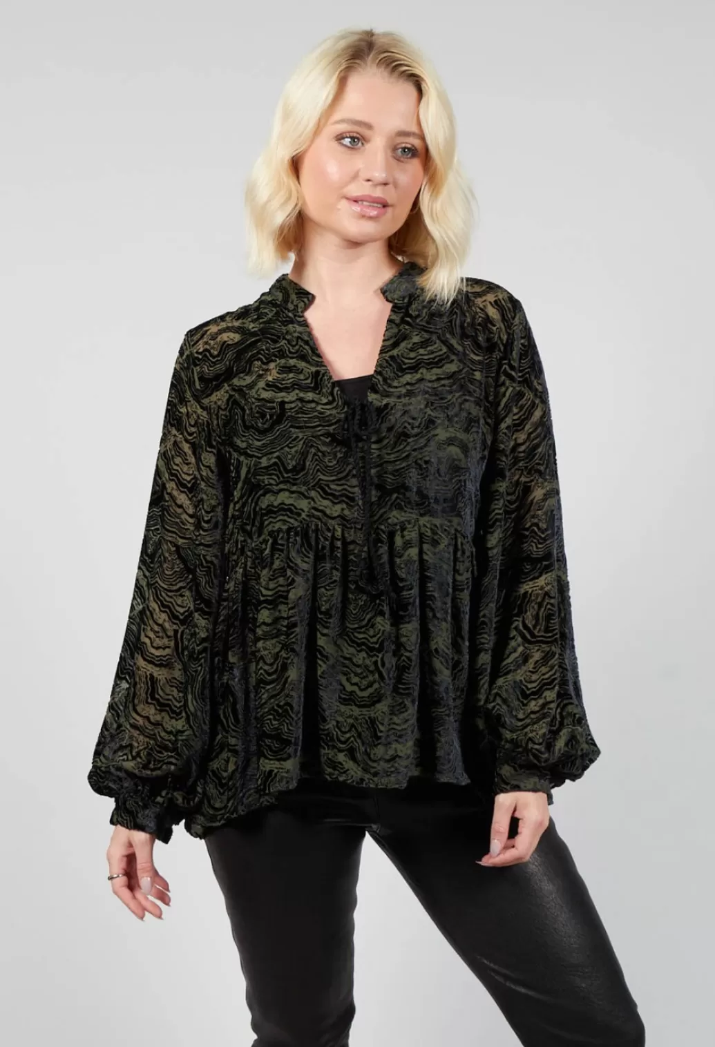 Shirts & Blouses^Beatrice B Long Sleeved Peplum Blouse In Green