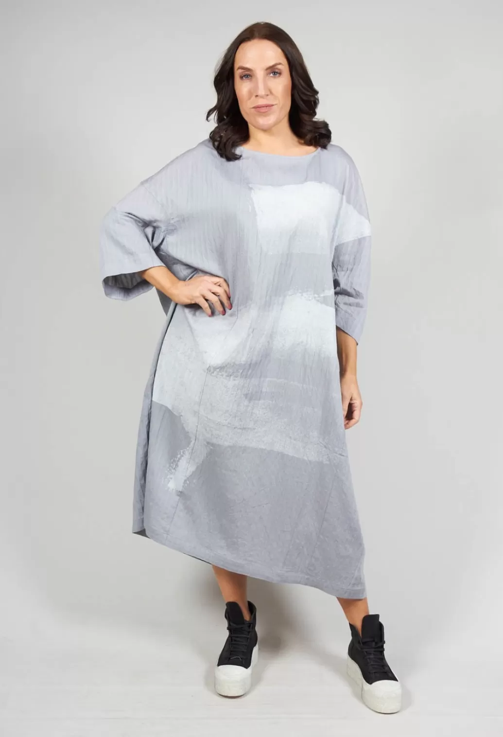 Dresses^Moyuru Oversized Dress With Three Quarter Length Sleeves In Grey Print