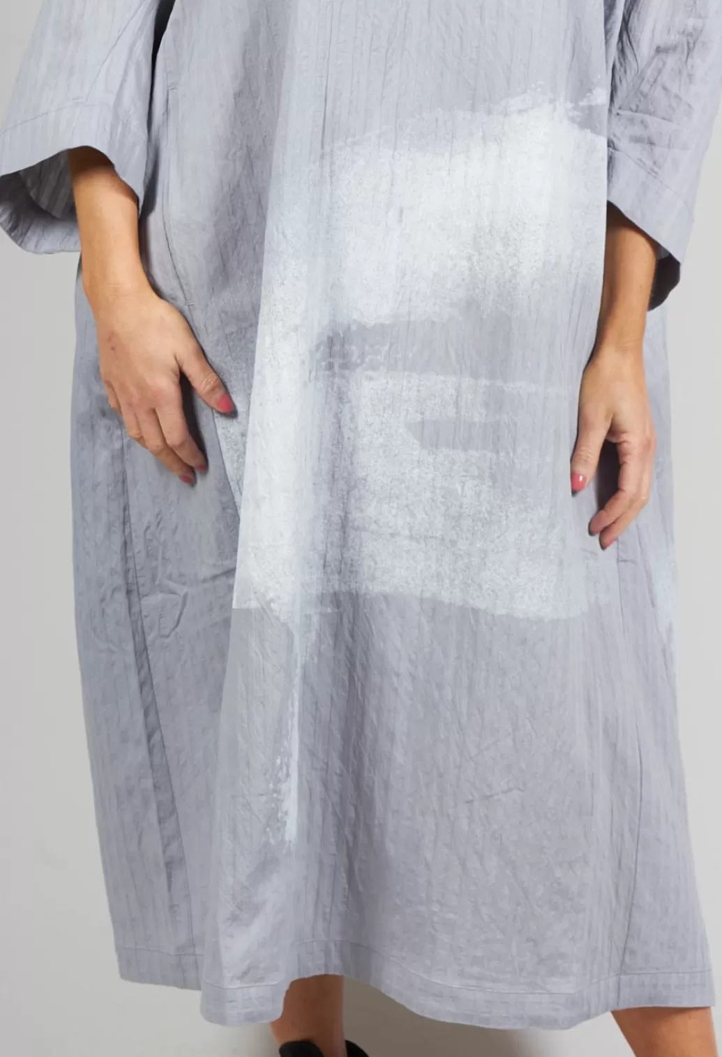 Dresses^Moyuru Oversized Dress With Three Quarter Length Sleeves In Grey Print