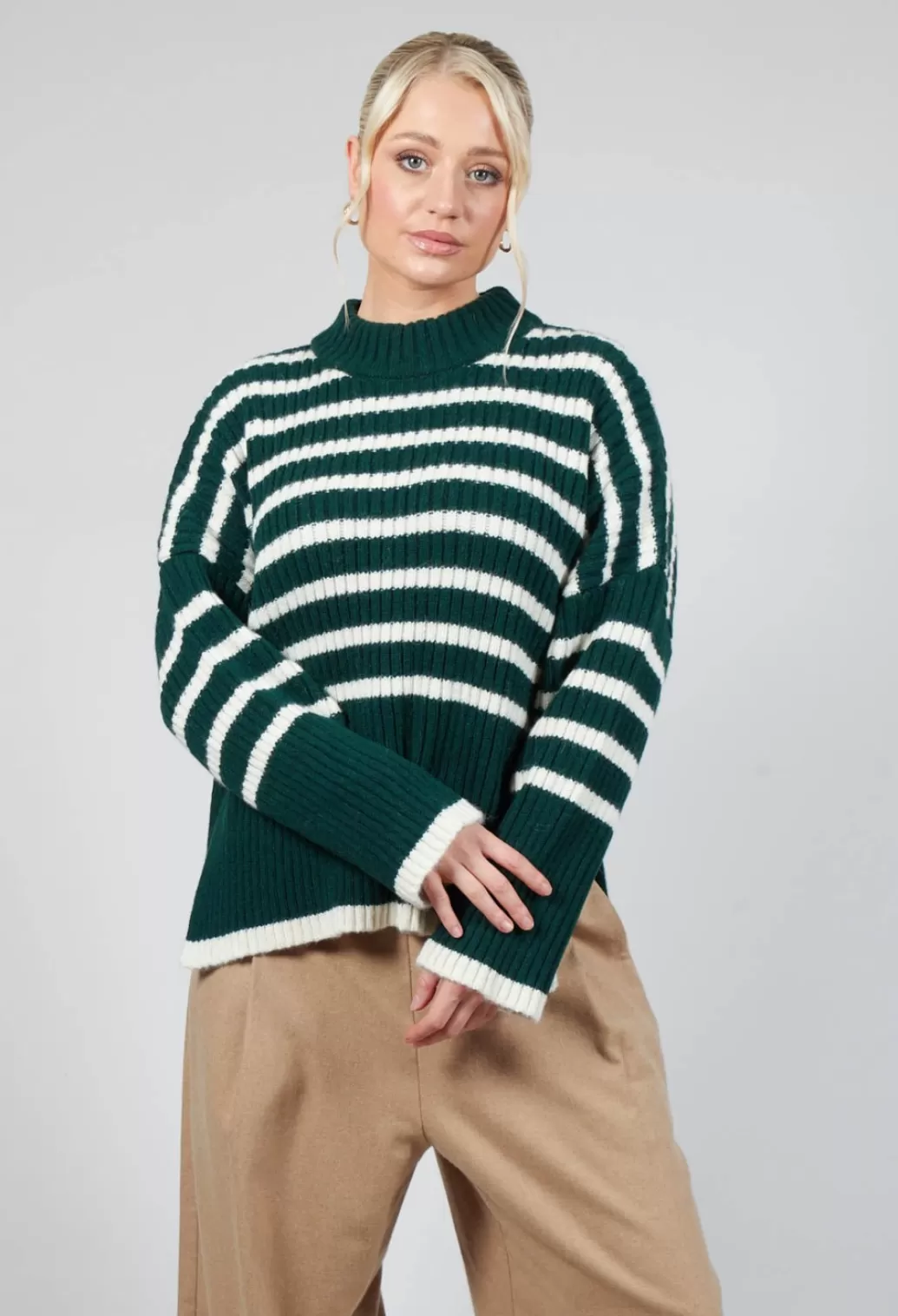 Jumpers^Collectors Club Oversized Pull With Green And Ecru Stripes