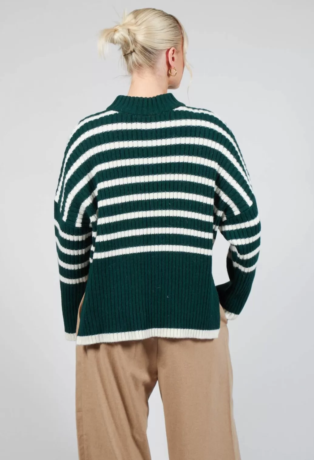 Jumpers^Collectors Club Oversized Pull With Green And Ecru Stripes