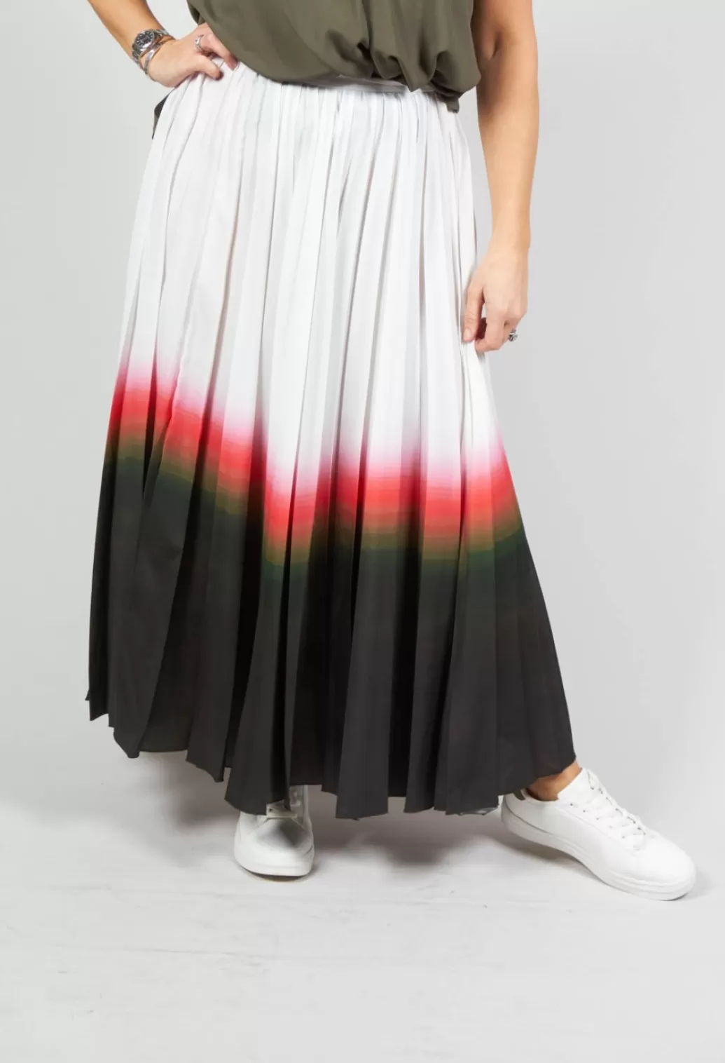 Skirts^Beatrice B Pleated Skirt In White Faded Dye Hem Line