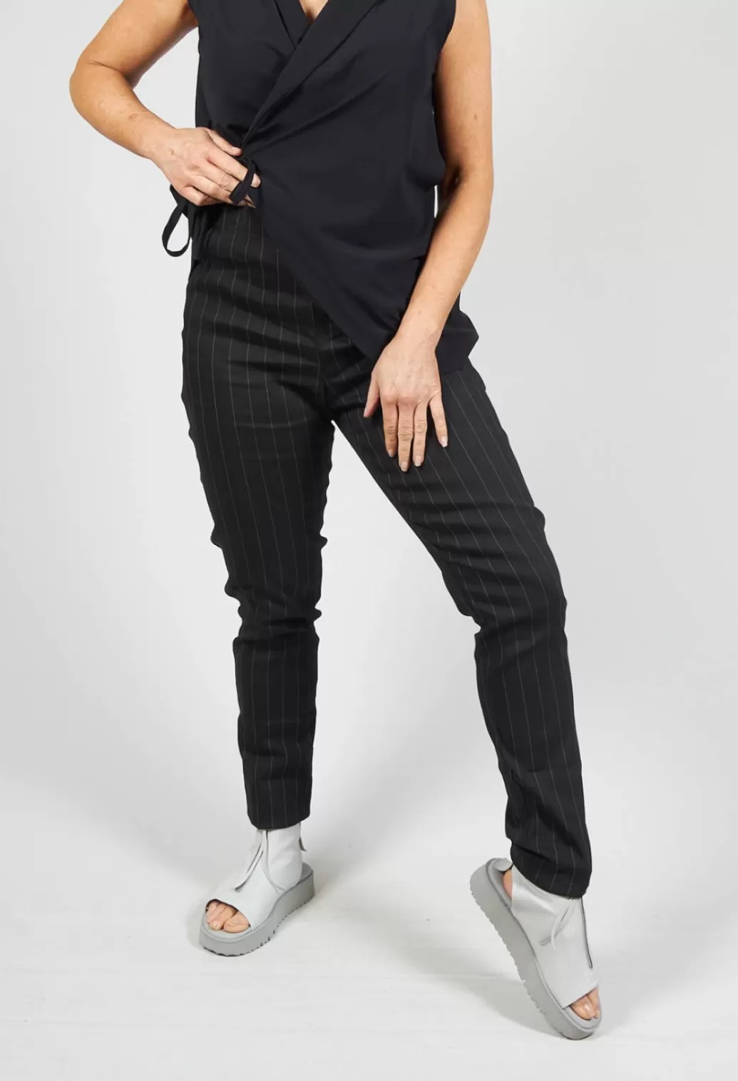 Leggings^Sarah Pacini Pull On Pinstripe Leggings In Black