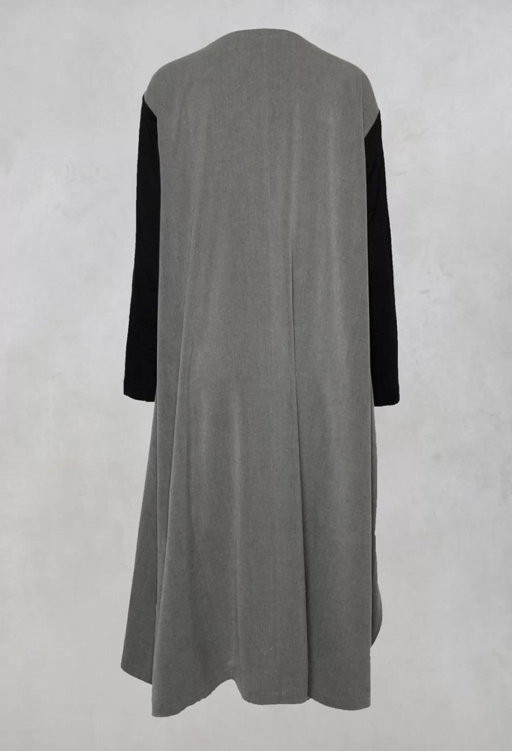 Dresses^Moyuru Shift Dress With Contrast Sleeve In Grey