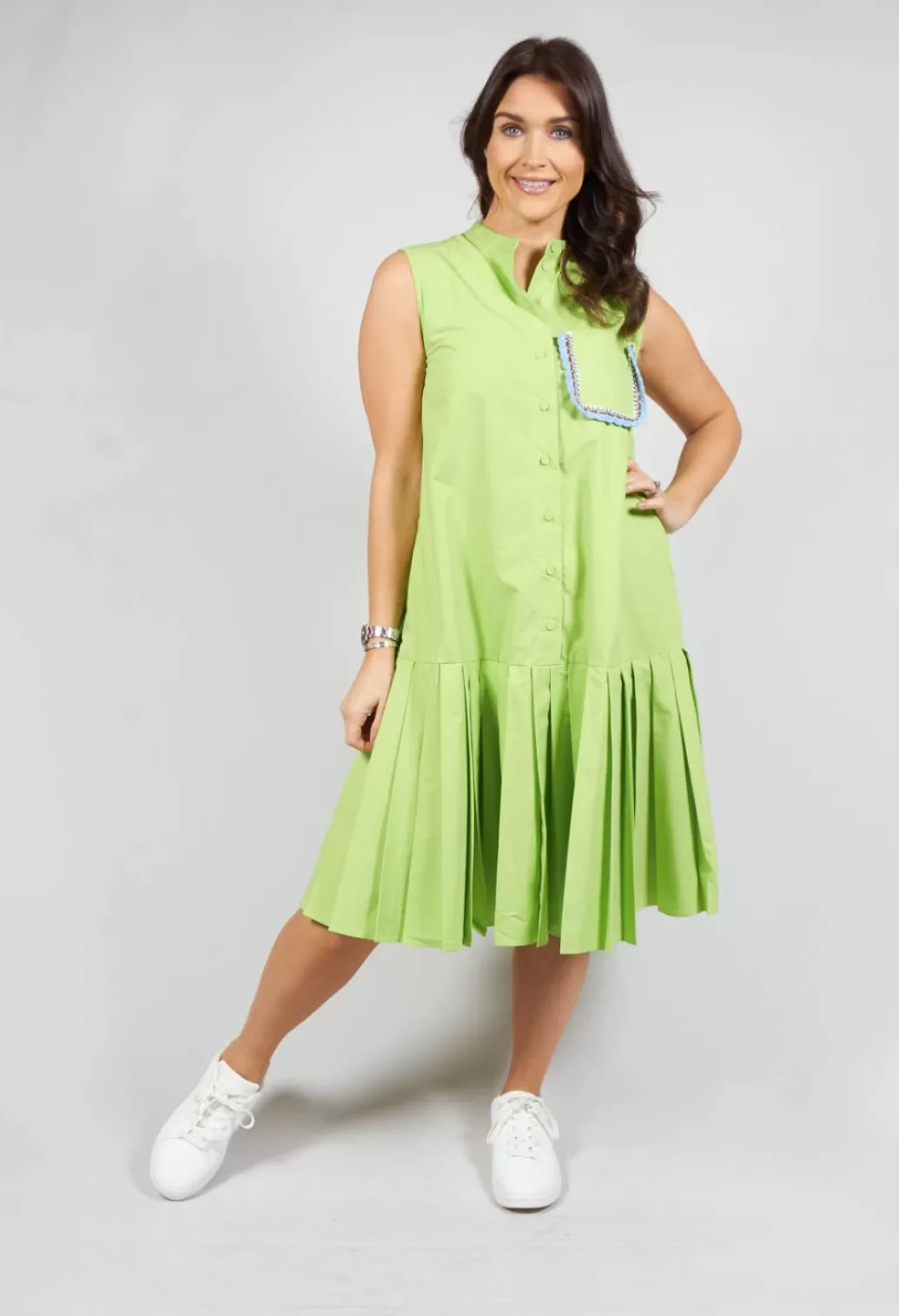 Dresses^Beatrice B Sleeveless Dress With Pleated Hem In Green