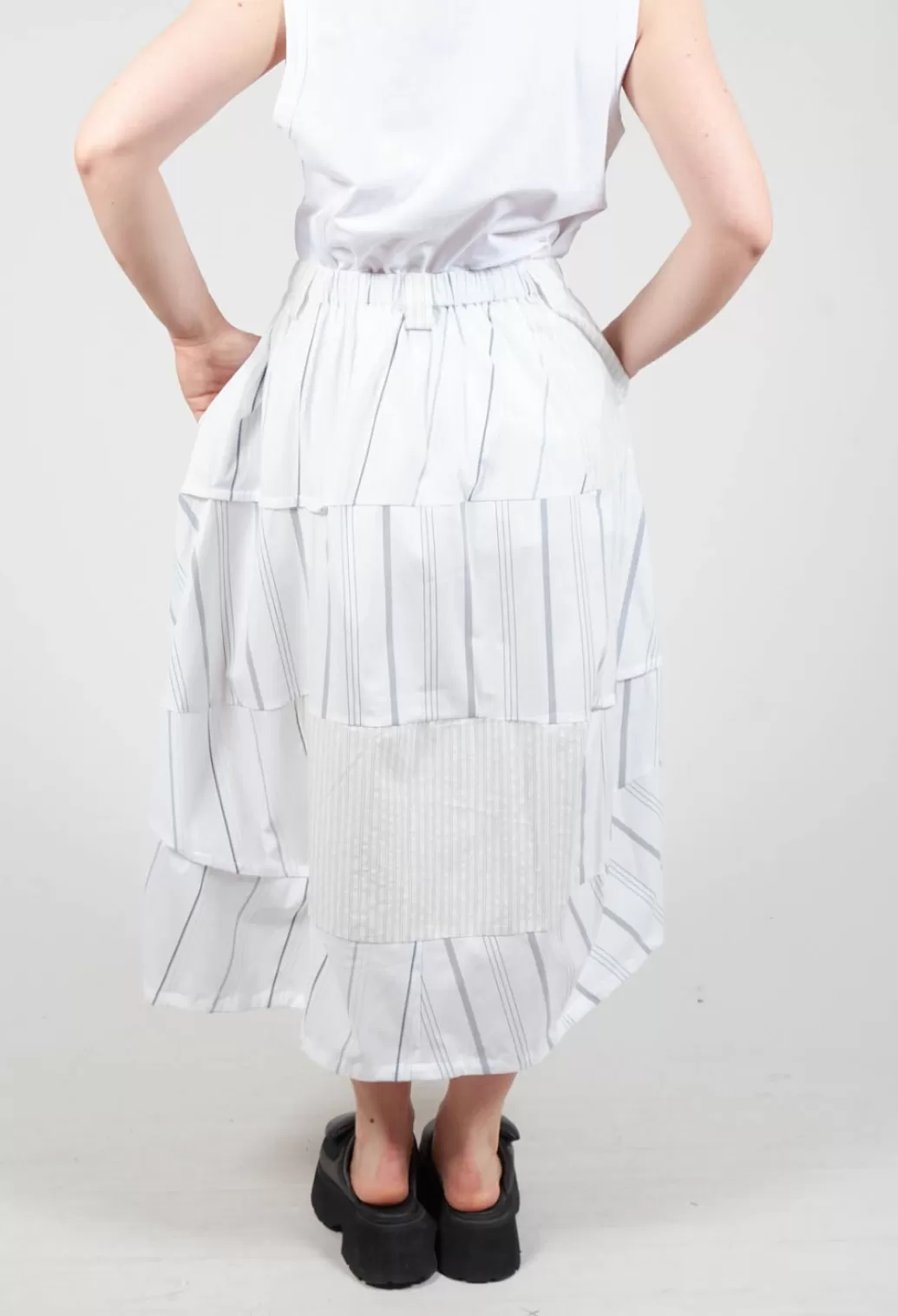 Skirts^Moyuru Tulip Hem Skirt In White Stripe